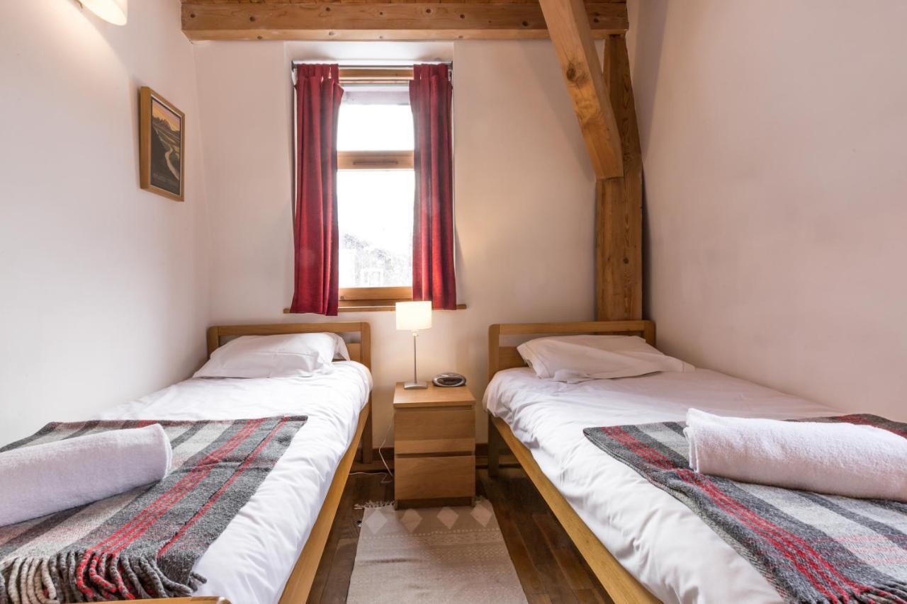 2 - Charming 2 Bedroom Haven In Appartement
